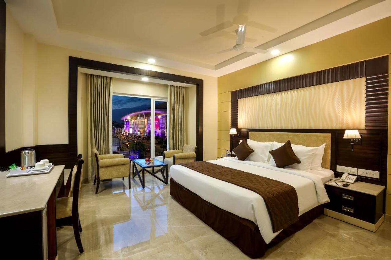 Hotel Aadithya Chennai Bagian luar foto